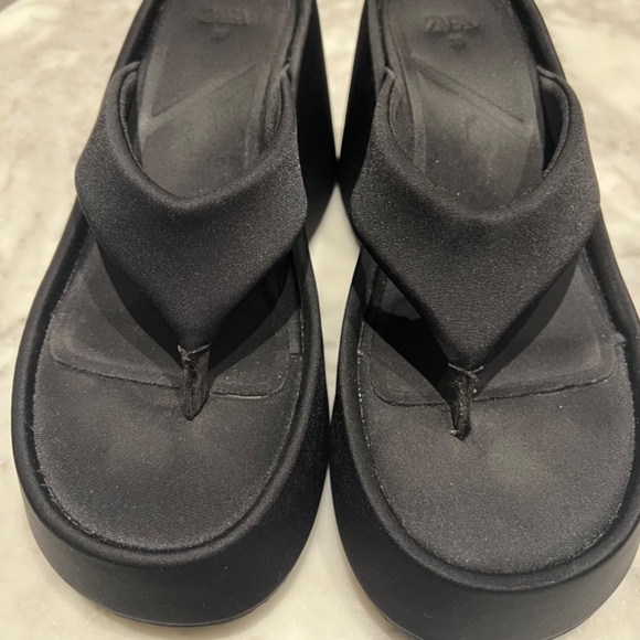 37.5 - Picture 2 of 3